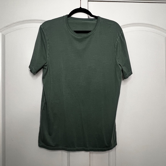 Lululemon Green Short Sleeve Tee shirt Size Medium smoked spruce t-shirt - Picture 1 of 4